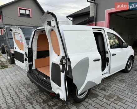 Белый Рено Кенгу, объемом двигателя 0 л и пробегом 2 тыс. км за 15300 $, фото 10 на Automoto.ua