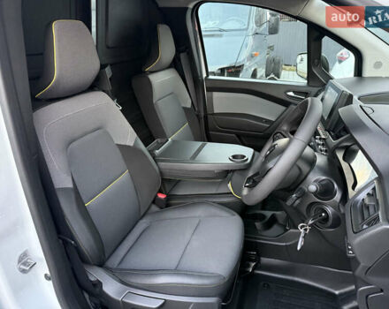 Белый Рено Кенгу, объемом двигателя 0 л и пробегом 2 тыс. км за 15300 $, фото 15 на Automoto.ua