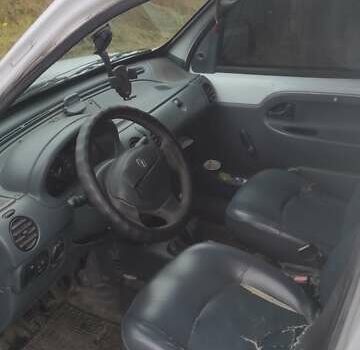 Рено Кенгу 2000 в Косове на Automoto.ua Белый Рено Кенгу, объемом двигателя 1.9 л и пробегом 280 тыс. км за 1750 $, фото 3 на Automoto.ua