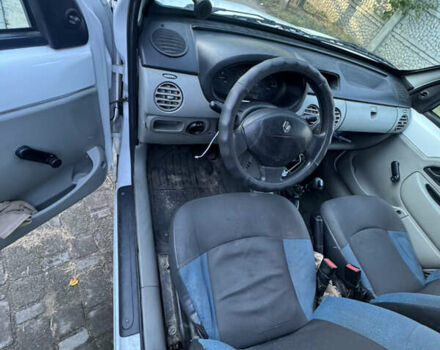 Белый Рено Кенгу, объемом двигателя 1.87 л и пробегом 270 тыс. км за 3499 $, фото 6 на Automoto.ua