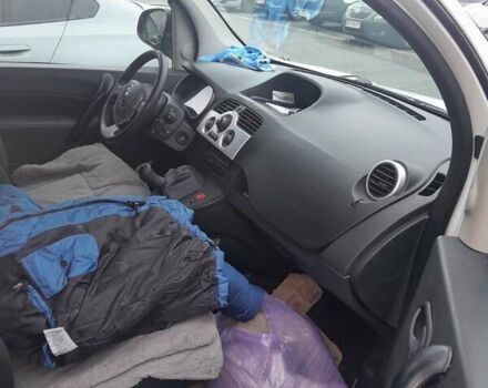 Белый Рено Кенгу, объемом двигателя 1.46 л и пробегом 280 тыс. км за 4700 $, фото 2 на Automoto.ua