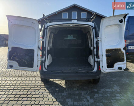 Рено Кєнгу 2016 у Мостисках на Automoto.ua Білий Рено Кєнгу, об'ємом двигуна 1.46 л та пробігом 330 тис. км за 6699 $, фото 12 на Automoto.ua