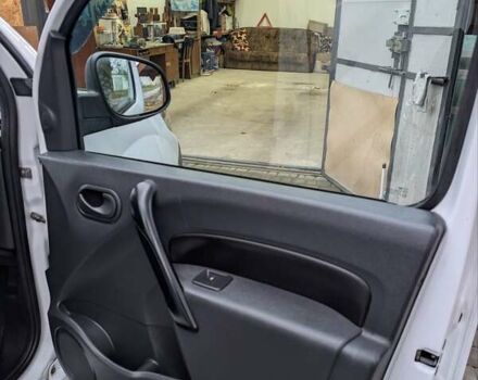 Білий Рено Кєнгу, об'ємом двигуна 1.5 л та пробігом 228 тис. км за 6000 $, фото 21 на Automoto.ua