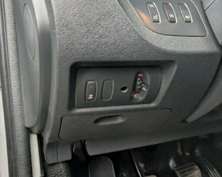 Білий Рено Кєнгу, об'ємом двигуна 1.5 л та пробігом 228 тис. км за 6000 $, фото 18 на Automoto.ua