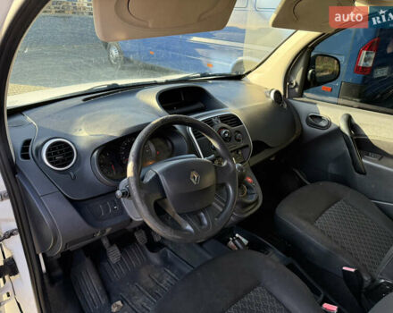 Рено Кєнгу 2016 у Мостисках на Automoto.ua Білий Рено Кєнгу, об'ємом двигуна 1.46 л та пробігом 330 тис. км за 6699 $, фото 9 на Automoto.ua