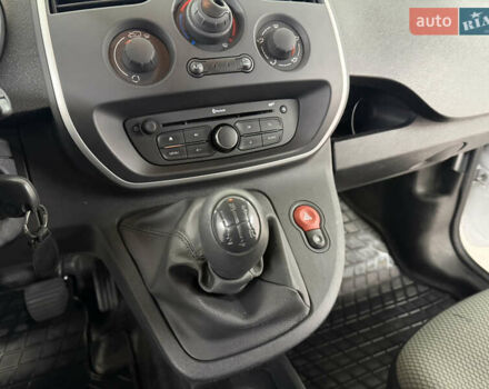 Белый Рено Кенгу, объемом двигателя 1.46 л и пробегом 88 тыс. км за 10500 $, фото 11 на Automoto.ua