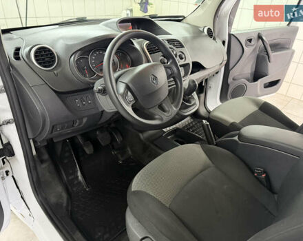 Белый Рено Кенгу, объемом двигателя 1.46 л и пробегом 88 тыс. км за 10500 $, фото 7 на Automoto.ua