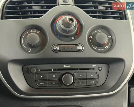 Белый Рено Кенгу, объемом двигателя 1.46 л и пробегом 88 тыс. км за 10500 $, фото 10 на Automoto.ua