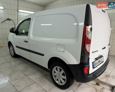 Белый Рено Кенгу, объемом двигателя 1.46 л и пробегом 88 тыс. км за 10500 $, фото 5 на Automoto.ua