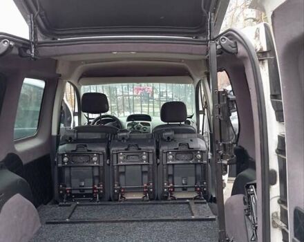 Белый Рено Кенгу, объемом двигателя 1.46 л и пробегом 45 тыс. км за 10500 $, фото 11 на Automoto.ua