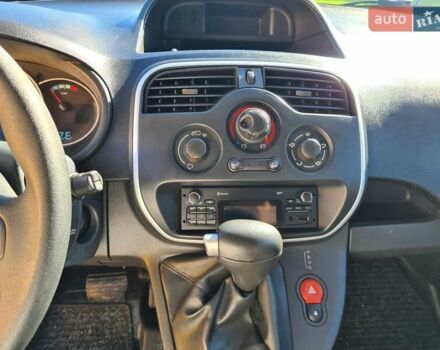 Белый Рено Кенгу, объемом двигателя 0 л и пробегом 91 тыс. км за 8600 $, фото 20 на Automoto.ua