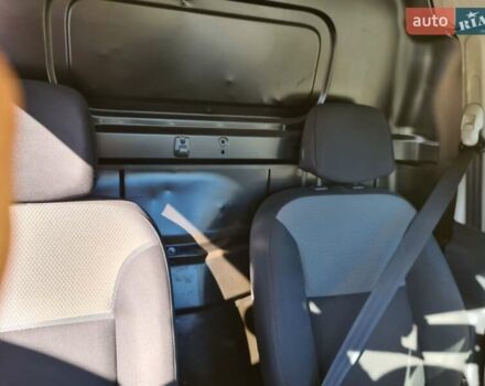 Белый Рено Кенгу, объемом двигателя 0 л и пробегом 91 тыс. км за 8600 $, фото 40 на Automoto.ua