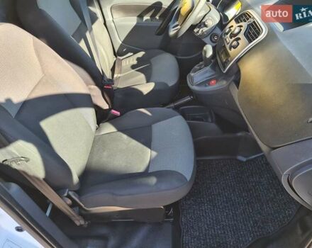 Белый Рено Кенгу, объемом двигателя 0 л и пробегом 91 тыс. км за 8600 $, фото 17 на Automoto.ua