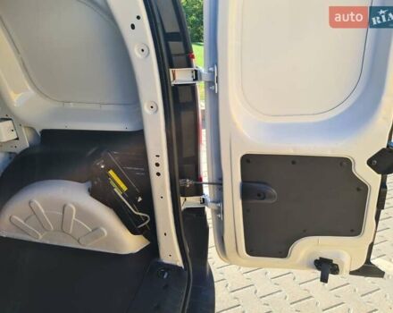 Белый Рено Кенгу, объемом двигателя 0 л и пробегом 91 тыс. км за 8600 $, фото 33 на Automoto.ua