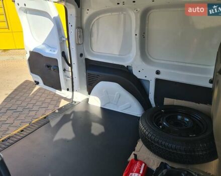 Белый Рено Кенгу, объемом двигателя 0 л и пробегом 91 тыс. км за 8600 $, фото 36 на Automoto.ua