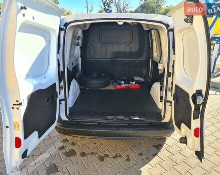 Белый Рено Кенгу, объемом двигателя 0 л и пробегом 91 тыс. км за 8600 $, фото 31 на Automoto.ua