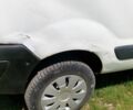 Белый Рено Кенгу, объемом двигателя 1 л и пробегом 160 тыс. км за 2350 $, фото 5 на Automoto.ua