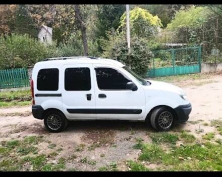 Белый Рено Кенгу, объемом двигателя 1.5 л и пробегом 300 тыс. км за 4500 $, фото 2 на Automoto.ua