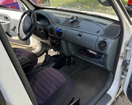 Рено Кєнгу 2000 у Фастове на Automoto.ua Білий Рено Кєнгу, об'ємом двигуна 1.1 л та пробігом 300 тис. км за 2000 $, фото 4 на Automoto.ua