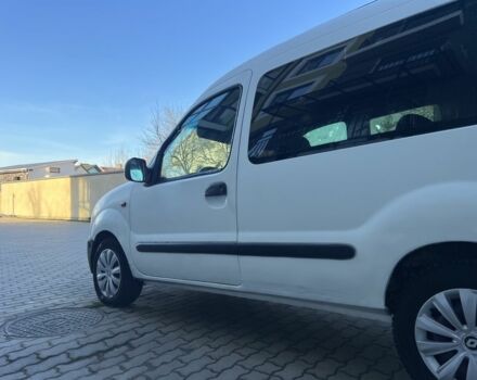 Белый Рено Кенгу, объемом двигателя 1.9 л и пробегом 299 тыс. км за 2649 $, фото 4 на Automoto.ua