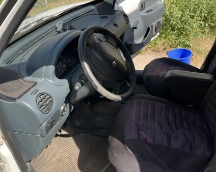 Рено Кєнгу 2000 у Фастове на Automoto.ua Білий Рено Кєнгу, об'ємом двигуна 1.1 л та пробігом 300 тис. км за 2000 $, фото 7 на Automoto.ua