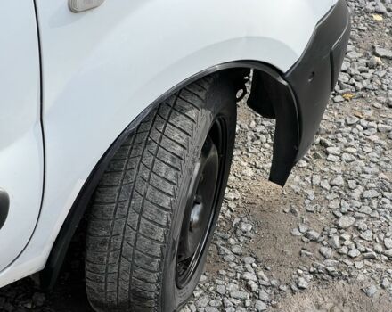 Рено Кєнгу 2005 у Вінниці на Automoto.ua Білий Рено Кєнгу, об'ємом двигуна 1.4 л та пробігом 300 тис. км за 1200 $, фото 5 на Automoto.ua