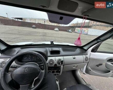 Білий Рено Кєнгу, об'ємом двигуна 1.39 л та пробігом 187 тис. км за 2600 $, фото 21 на Automoto.ua