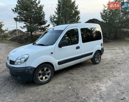 Белый Рено Кенгу, объемом двигателя 1.5 л и пробегом 300 тыс. км за 3700 $, фото 3 на Automoto.ua
