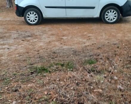 Белый Рено Кенгу, объемом двигателя 1.5 л и пробегом 240 тыс. км за 4681 $, фото 2 на Automoto.ua