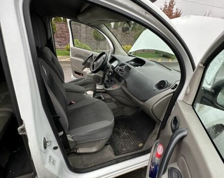 Белый Рено Кенгу, объемом двигателя 1.5 л и пробегом 328 тыс. км за 5000 $, фото 5 на Automoto.ua