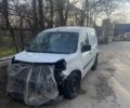 Білий Рено Кєнгу, об'ємом двигуна 1.5 л та пробігом 300 тис. км за 2500 $, фото 19 на Automoto.ua