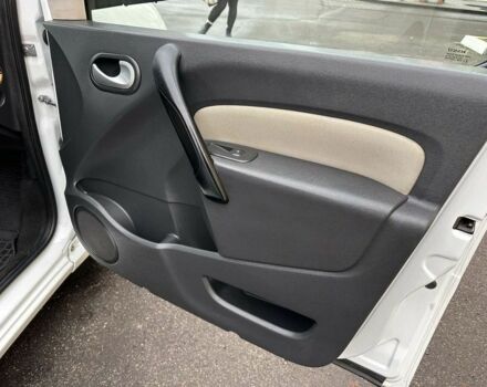 Белый Рено Кенгу, объемом двигателя 1.5 л и пробегом 190 тыс. км за 7500 $, фото 10 на Automoto.ua