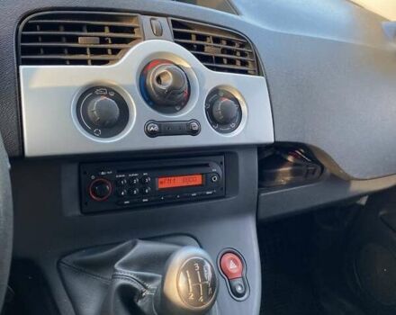 Белый Рено Кенгу, объемом двигателя 1.5 л и пробегом 290 тыс. км за 6000 $, фото 35 на Automoto.ua