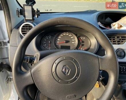 Белый Рено Кенгу, объемом двигателя 1.5 л и пробегом 290 тыс. км за 6000 $, фото 23 на Automoto.ua