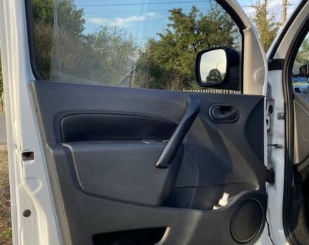 Белый Рено Кенгу, объемом двигателя 1.5 л и пробегом 290 тыс. км за 6000 $, фото 7 на Automoto.ua