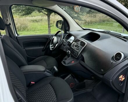 Рено Кенгу 2014 в Ирпене на Automoto.ua Белый Рено Кенгу, объемом двигателя 0 л и пробегом 110 тыс. км за 10500 $, фото 7 на Automoto.ua