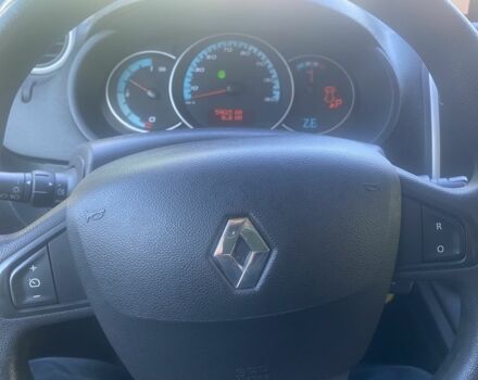 Белый Рено Кенгу, объемом двигателя 0 л и пробегом 60 тыс. км за 7128 $, фото 7 на Automoto.ua