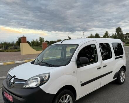 Белый Рено Кенгу, объемом двигателя 0 л и пробегом 110 тыс. км за 10500 $, фото 11 на Automoto.ua