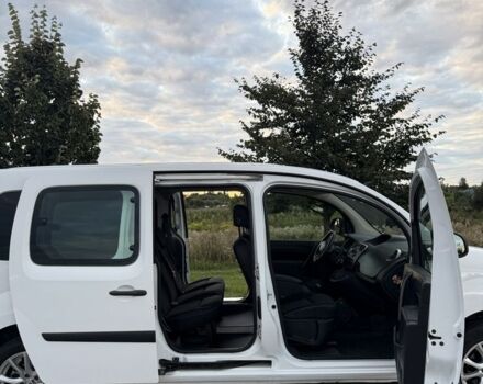 Рено Кенгу 2014 в Ирпене на Automoto.ua Белый Рено Кенгу, объемом двигателя 0 л и пробегом 110 тыс. км за 10500 $, фото 5 на Automoto.ua