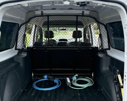 Рено Кенгу 2014 в Ирпене на Automoto.ua Белый Рено Кенгу, объемом двигателя 0 л и пробегом 110 тыс. км за 10500 $, фото 10 на Automoto.ua