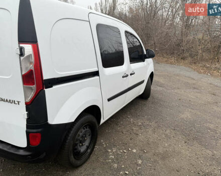 Белый Рено Кенгу, объемом двигателя 1.5 л и пробегом 269 тыс. км за 7800 $, фото 7 на Automoto.ua