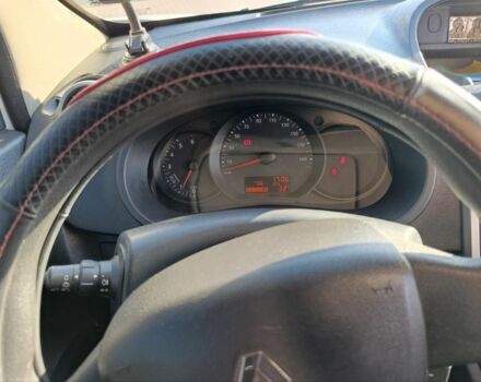 Белый Рено Кенгу, объемом двигателя 1.5 л и пробегом 240 тыс. км за 11000 $, фото 5 на Automoto.ua