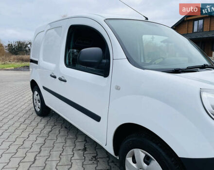 Белый Рено Кенгу, объемом двигателя 1.46 л и пробегом 237 тыс. км за 8900 $, фото 12 на Automoto.ua