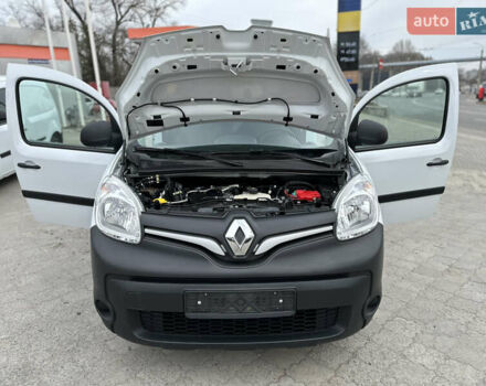 Белый Рено Кенгу, объемом двигателя 1.5 л и пробегом 119 тыс. км за 11900 $, фото 53 на Automoto.ua