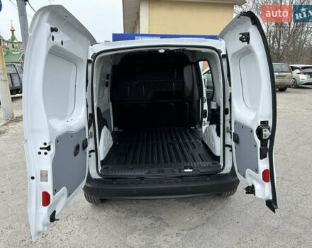 Белый Рено Кенгу, объемом двигателя 1.5 л и пробегом 119 тыс. км за 11900 $, фото 45 на Automoto.ua
