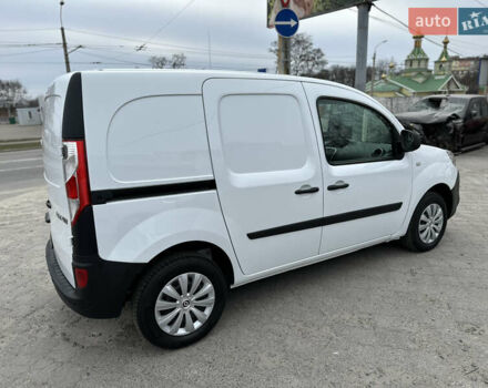 Белый Рено Кенгу, объемом двигателя 1.5 л и пробегом 119 тыс. км за 11900 $, фото 79 на Automoto.ua