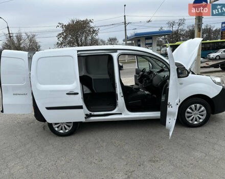 Белый Рено Кенгу, объемом двигателя 1.5 л и пробегом 119 тыс. км за 11900 $, фото 58 на Automoto.ua