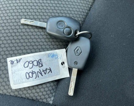 Белый Рено Кенгу, объемом двигателя 0 л и пробегом 153 тыс. км за 11700 $, фото 22 на Automoto.ua