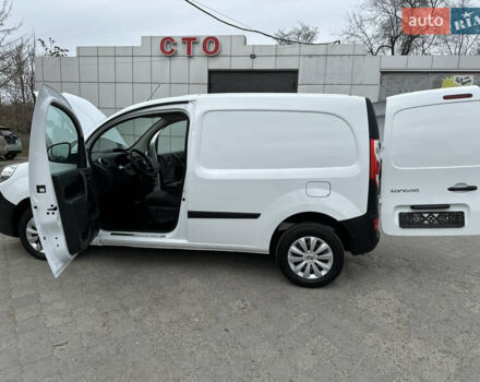 Белый Рено Кенгу, объемом двигателя 1.5 л и пробегом 119 тыс. км за 11900 $, фото 66 на Automoto.ua