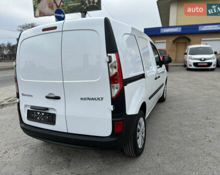 Белый Рено Кенгу, объемом двигателя 1.5 л и пробегом 119 тыс. км за 11900 $, фото 81 на Automoto.ua